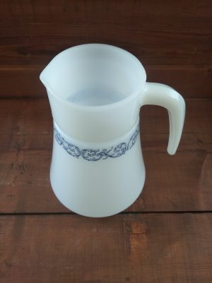 Jarra de agua de opalina