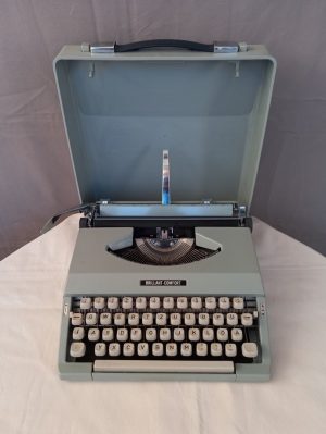 Máquina de escribir 'Billant-Comfort'