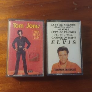 Lote de 2 casetes - Tom Jones / Elvis