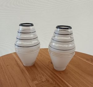 Pareja de tulipas con forma de rombo