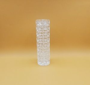 Jarrón de cristal tallado a mano