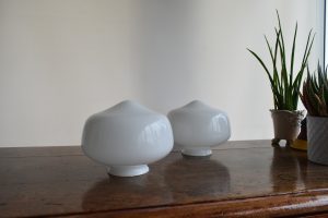 Pareja de tulipas de vidrio opalino